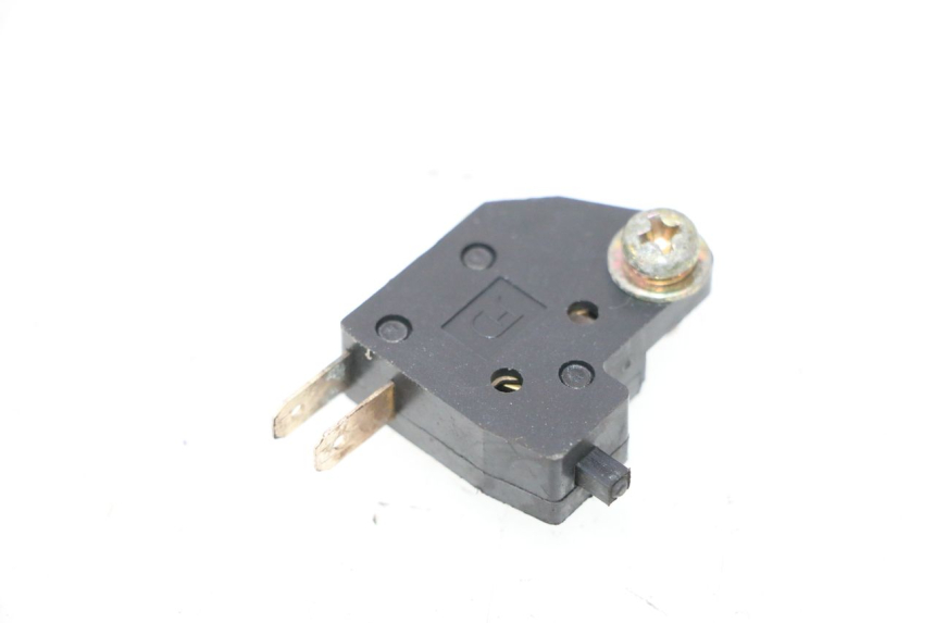 photo de CONTACTEUR FEU STOP DROIT KYMCO LIKE 125 (2009 - 2016) - Vue principale