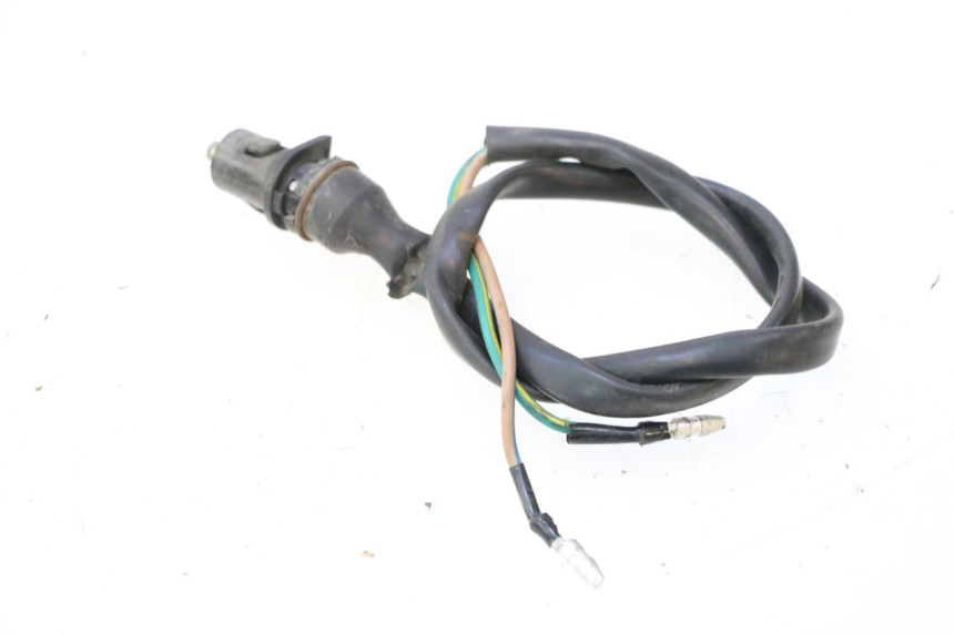 photo de CONTACTEUR FEU STOP DROIT KYMCO MXU R 250 (2004 - 2010) - Zoom état d’usage