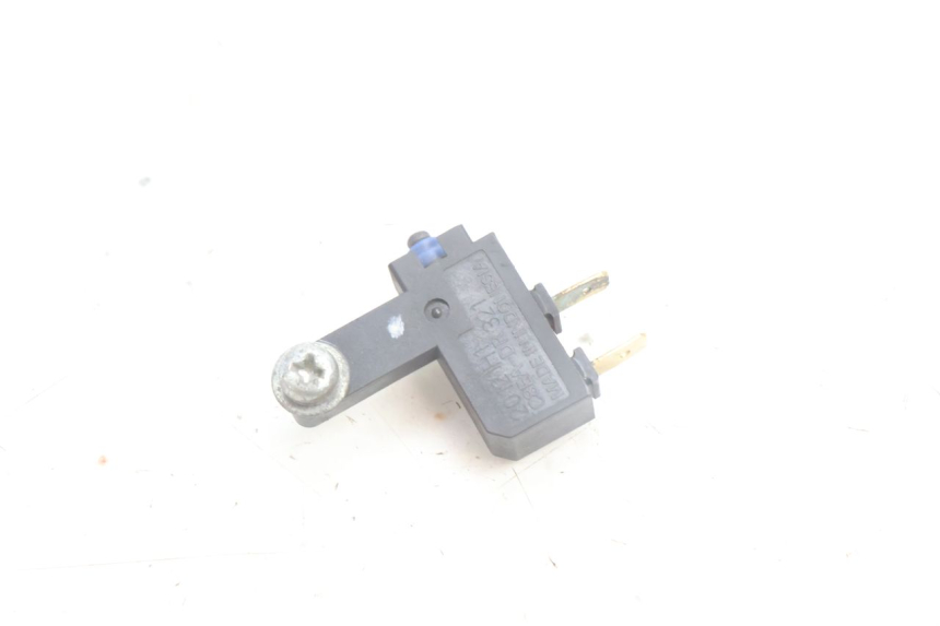 photo de CONTACTEUR FEU STOP DROIT YAMAHA N-MAX NMAX 125 (2021 - 2024) - Vue principale