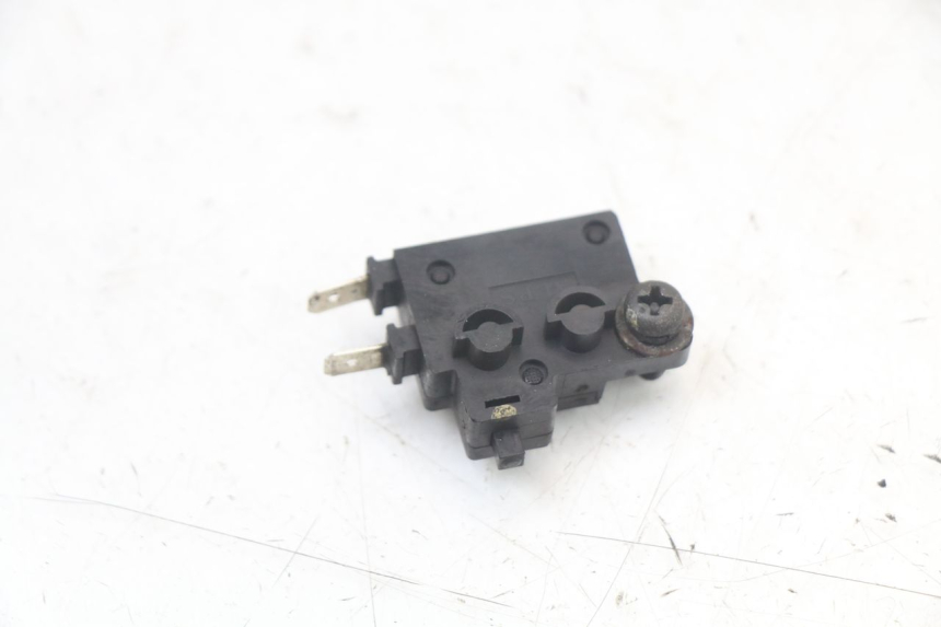 photo de CONTACTEUR FEU STOP DROIT HONDA PCX (JF28) 125 (2009 - 2011) - Détail de la pièce