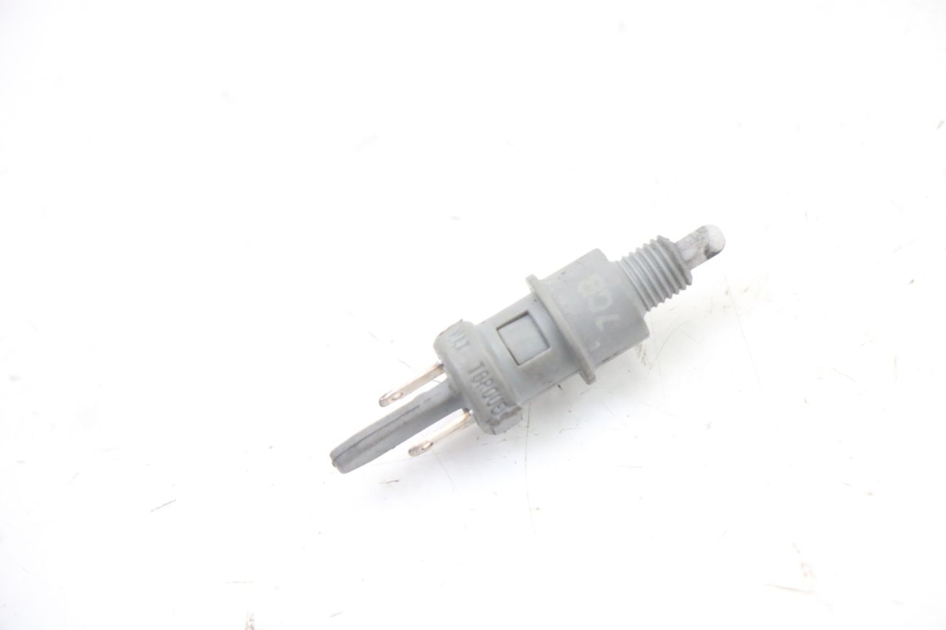 photo de CONTACTEUR FEU STOP DROIT PEUGEOT CITYSTAR 2T 50 (2018 - 2021)