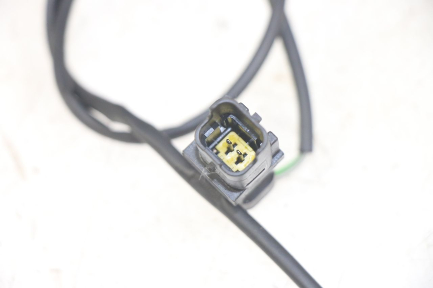 photo de CONTACTEUR FEU STOP DROIT PEUGEOT GEOPOLIS RS 125 (2007 - 2009)