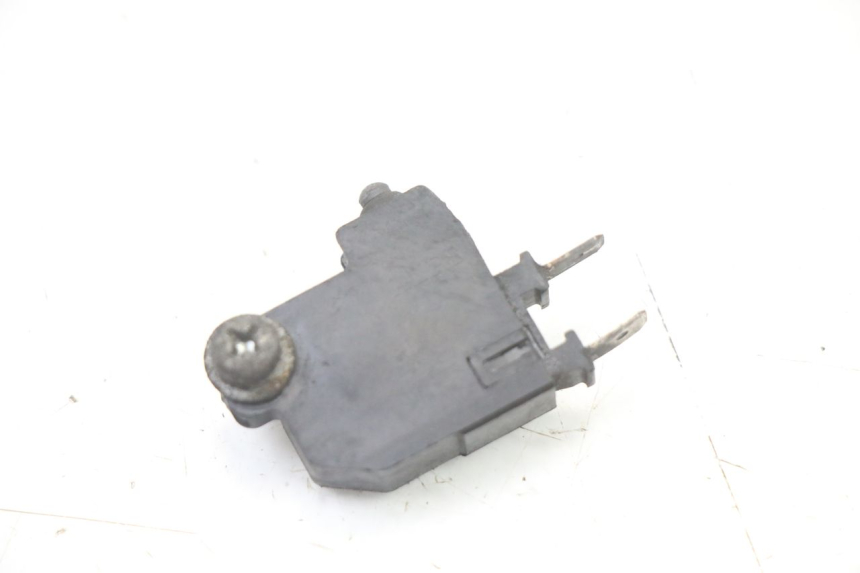 photo de CONTACTEUR FEU STOP DROIT PEUGEOT SATELIS 125 (2013 - 2018)