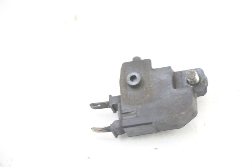 photo de CONTACTEUR FEU STOP DROIT PEUGEOT SATELIS 125 (2013 - 2018)