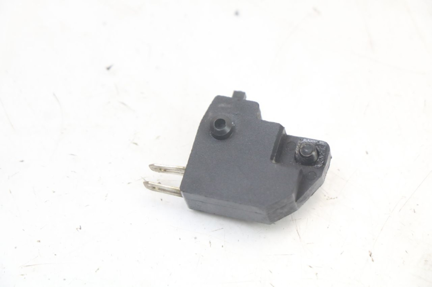 photo de CONTACTEUR FEU STOP DROIT PEUGEOT STREETZONE 4T 50 (2018 - 2023)