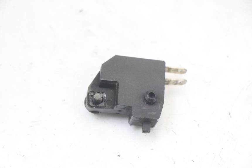 photo de CONTACTEUR FEU STOP DROIT PEUGEOT STREETZONE 4T 50 (2018 - 2023)