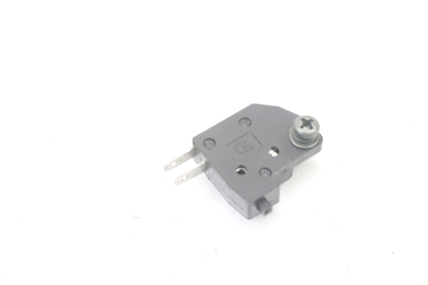 photo de CONTACTEUR FEU STOP DROIT PEUGEOT TWEET 4T 50 (2023 - 2025)