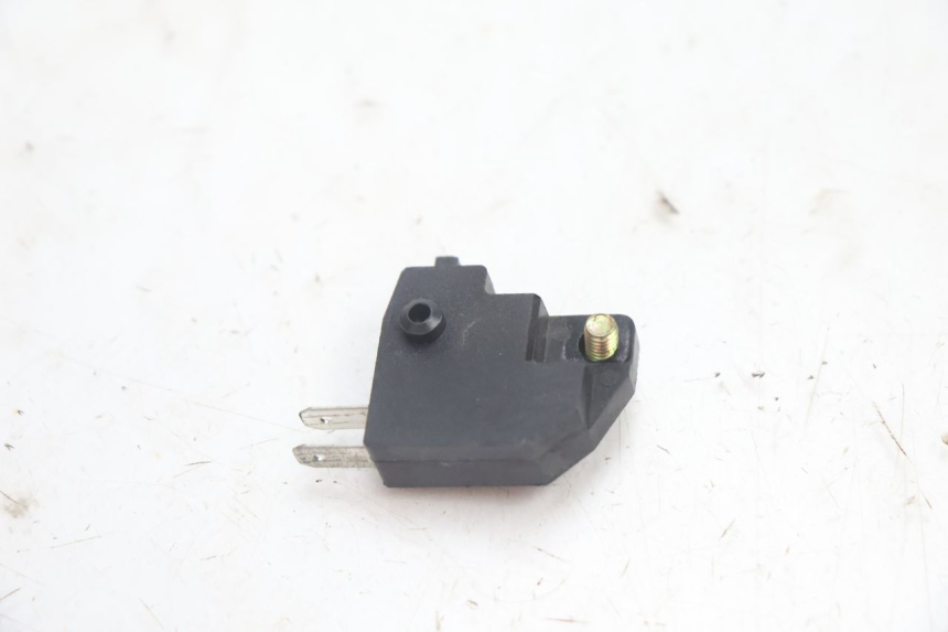 photo de CONTACTEUR FEU STOP DROIT TNT MOTOR ROMA 10' 2T 50 (2011 - 2018) - Zoom état d’usage