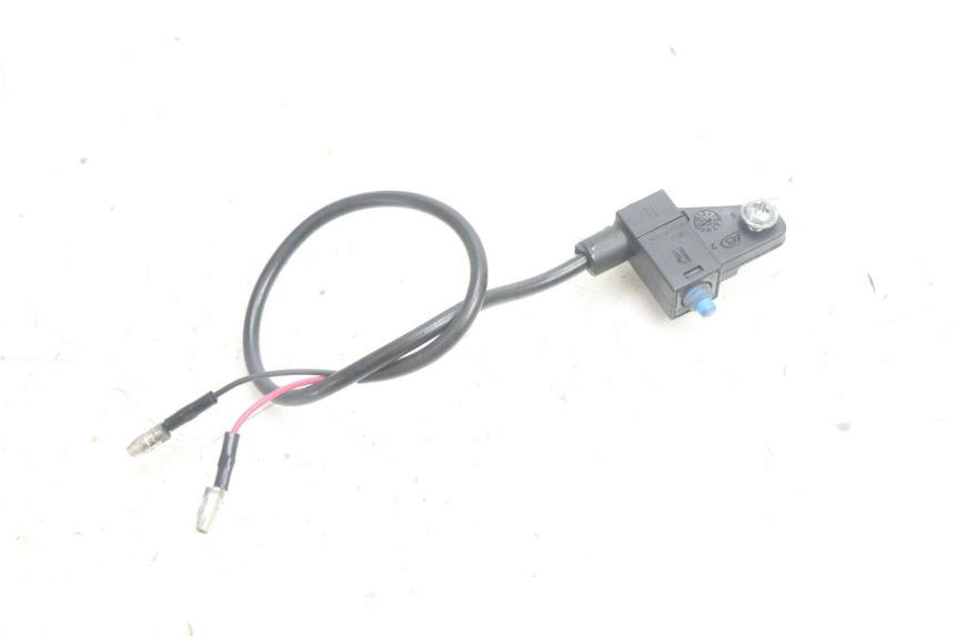 photo de CONTACTEUR FEU STOP DROIT JM MOTORS SANTANA EVO 50 (2024 - 2026) - Zoom état d’usage