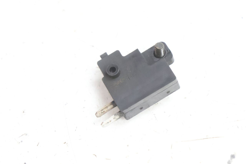 photo de CONTACTEUR FEU STOP DROIT HONDA SH 125 (2001 - 2003) - Zoom état d’usage