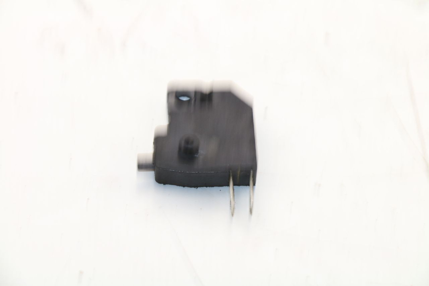 photo de CONTACTEUR FEU STOP DROIT ZNEN SPEEDER 50 (2012 - 2016)