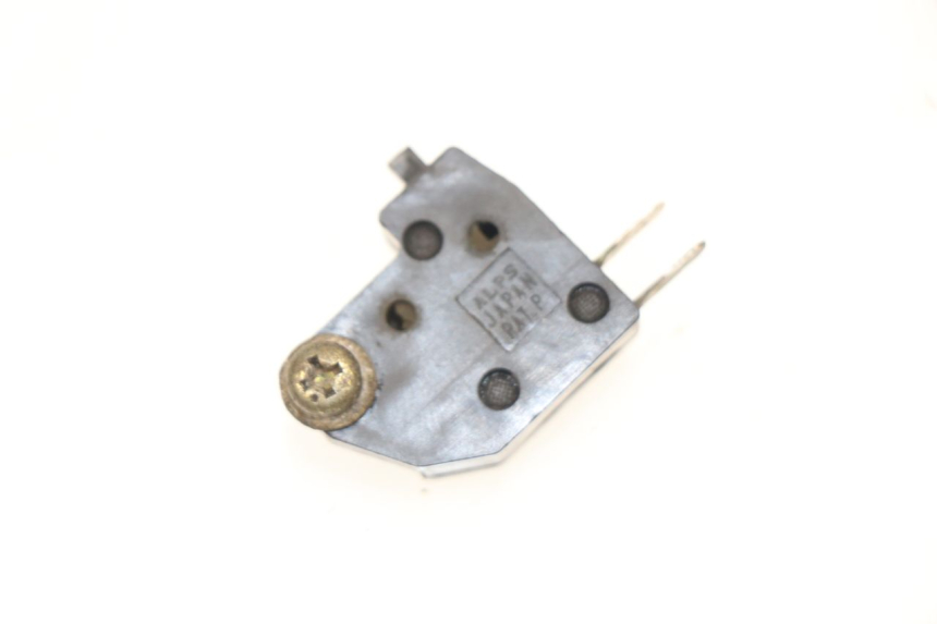 photo de CONTACTEUR FEU STOP DROIT TRIUMPH SPRINT RS 955 (2000 - 2001)