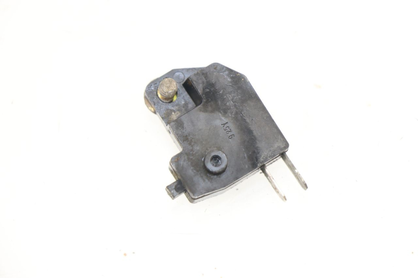 photo de CONTACTEUR FEU STOP DROIT TRIUMPH SPRINT RS 955 (2000 - 2001)