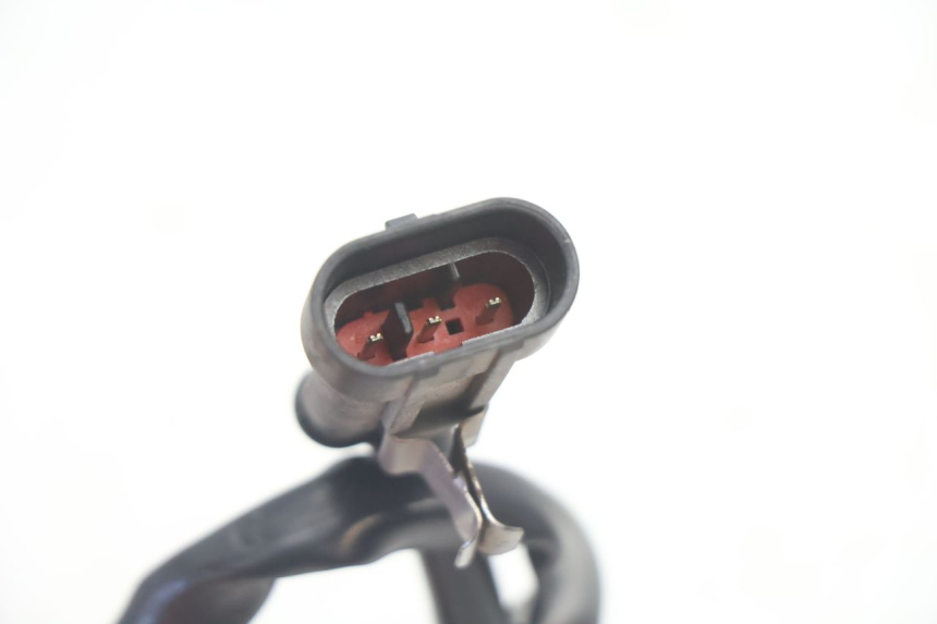 photo de CONTACTEUR FEU STOP DROIT CAN-AM SPYDER RS 1000 (2008 - 2012) - Zoom état d’usage