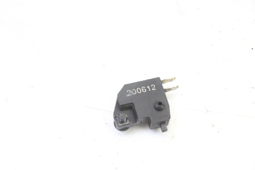photo de CONTACTEUR FEU STOP DROIT PEUGEOT STREETZONE I 2T 50 (2018 - 2020)