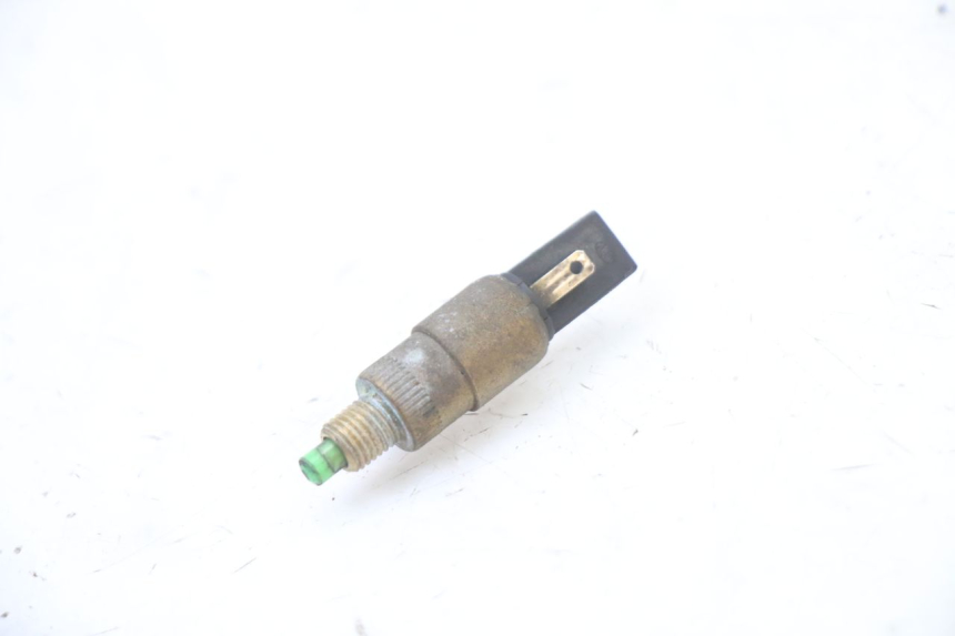 photo de CONTACTEUR FEU STOP DROIT PIAGGIO SUPER LX 125 (2000 - 2003)