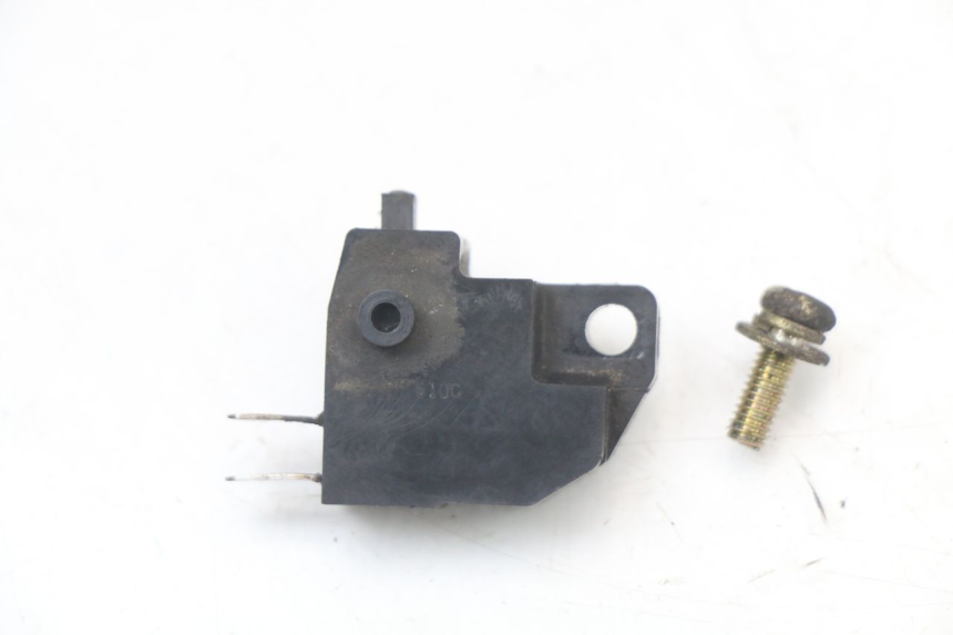 photo de CONTACTEUR FEU STOP DROIT SUZUKI VL INTRUDER 125 (2004 - 2007)