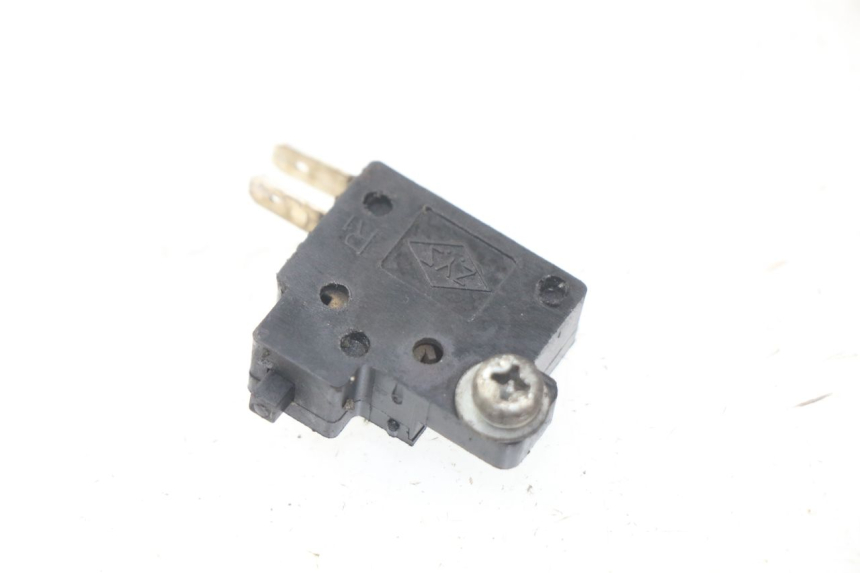 photo de CONTACTEUR FEU STOP DROIT SYM GTS EFI ABS 125 (2012 - 2016)