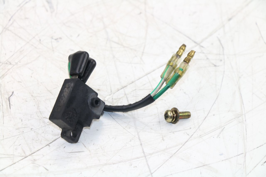 photo de CONTACTEUR FEU STOP DROIT SYM HD EVO 125 (2006 - 2010)