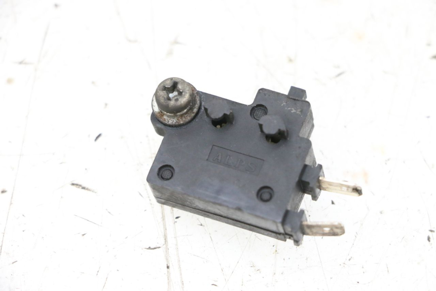 photo de CONTACTEUR FEU STOP DROIT YAMAHA TDM ABS 900 (2002 - 2014) - Vue principale