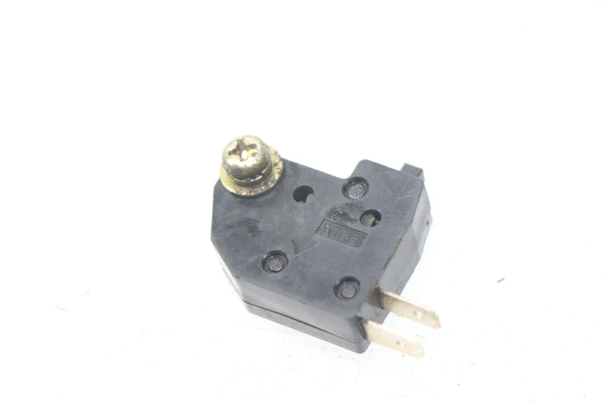 photo de CONTACTEUR FEU STOP DROIT TRIUMPH SPRINT ST ABS 1050 (2005 - 2007)
