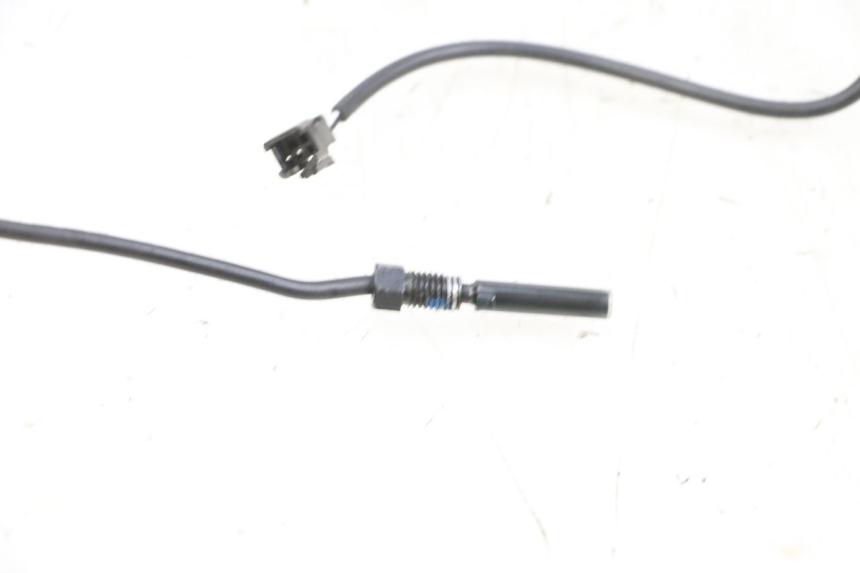 photo de CONTACTEUR FEU STOP DROIT DUALTRON VICTOR LIMITED 1