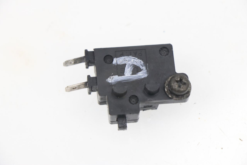 photo de CONTACTEUR FEU STOP DROIT HONDA VTR F FIRESTORM 1000 (1997 - 2001)