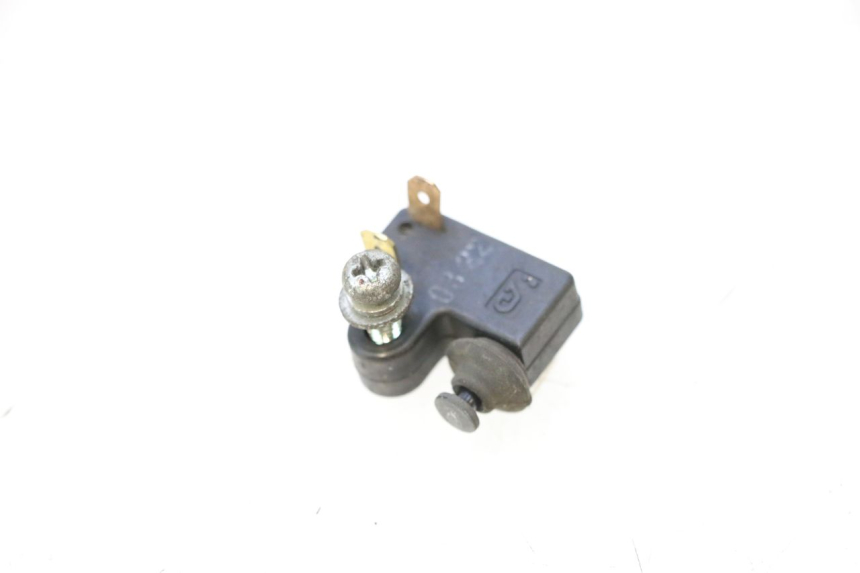 photo de CONTACTEUR FEU STOP DROIT YAMAHA X-MAX XMAX 125 (2010 - 2013) - Détail de la pièce