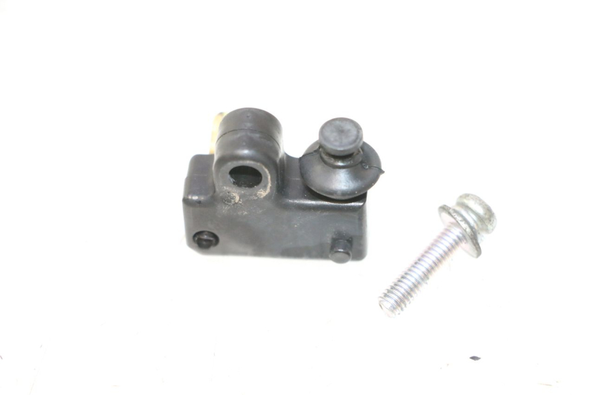 photo de CONTACTEUR FEU STOP DROIT YAMAHA XMAX X-MAX 125 (2006 - 2009) - Détail de la pièce