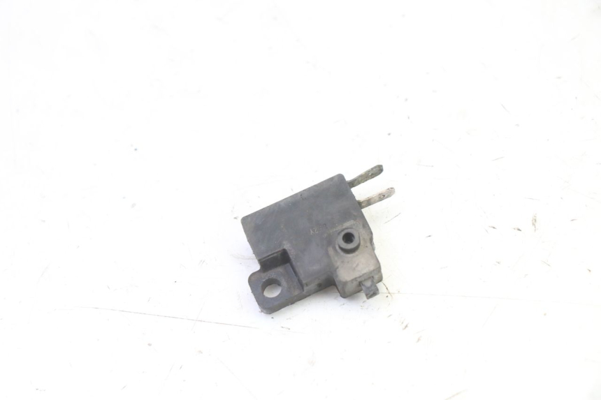 photo de CONTACTEUR FEU STOP DROIT HONDA X8R 50 (1998 - 2003)