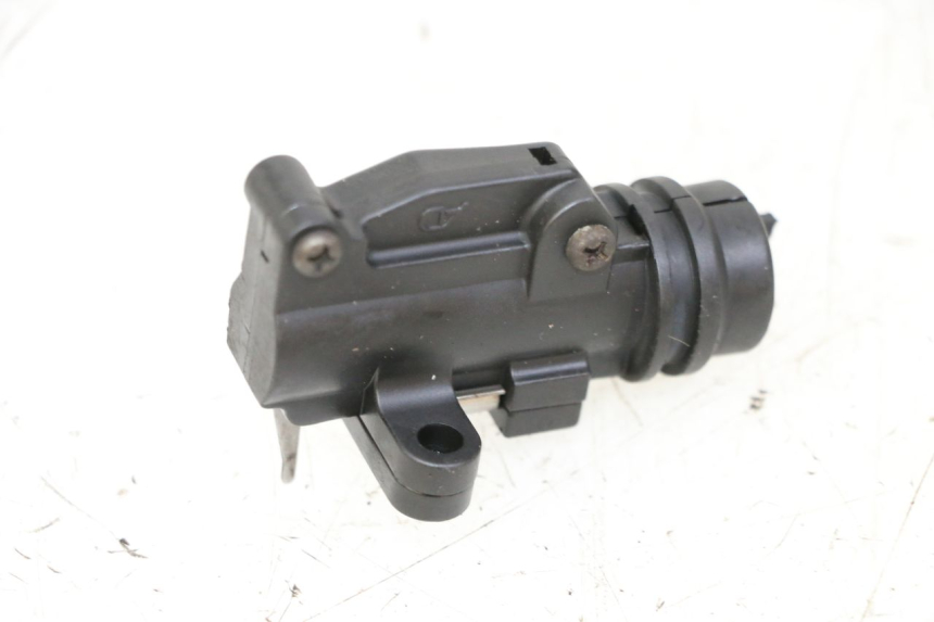 photo de CONTACTEUR FEU STOP DROIT YAMAHA XJN DIVERSION 600 (2000 - 2003)