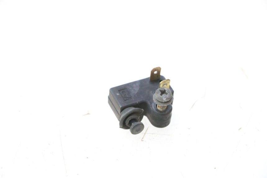 photo de CONTACTEUR FEU STOP DROIT YAMAHA XP T-MAX ABS 500 (2005 - 2005) - Détail de la pièce
