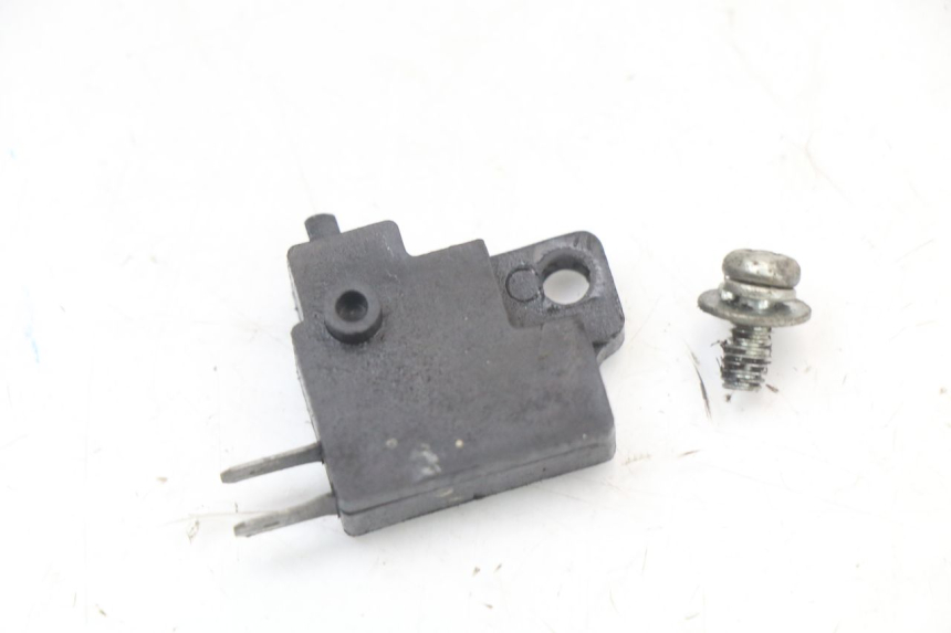 photo de Contacteur feu stop droit HYOSUNG XRX 125 (2000 - 2008)