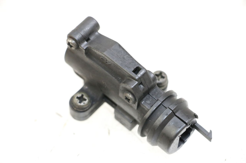 photo de CONTACTEUR FEU STOP DROIT YAMAHA XJ600 XJ DIVERSION 600 (1992 - 1997)
