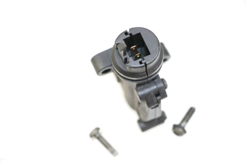 photo de CONTACTEUR FEU STOP DROIT YAMAHA XJ600 XJ DIVERSION 600 (1992 - 1997)