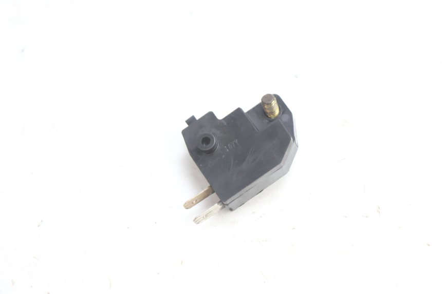 photo de CONTACTEUR FEU STOP DROIT KAWASAKI ZX-6R ZX6R 600 (2000 - 2002) - Zoom état d’usage