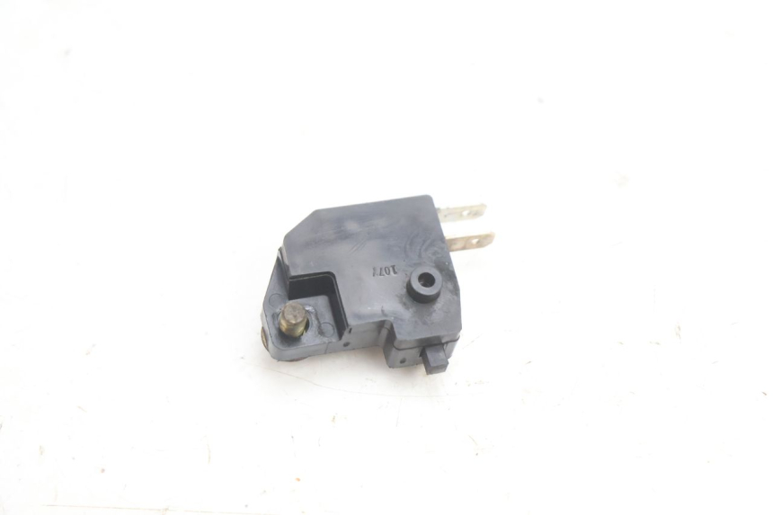 photo de CONTACTEUR FEU STOP DROIT KAWASAKI ZX-6R ZX6R 600 (2000 - 2002) - Autre angle de vue
