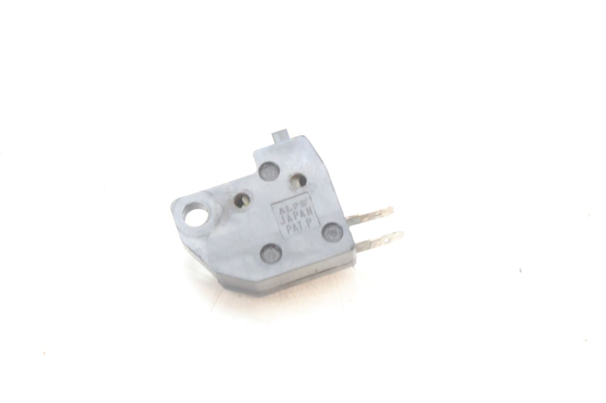 photo de CONTACTEUR FEU STOP DROIT KAWASAKI ZZR 600 (1995 - 2004) - Vue principale