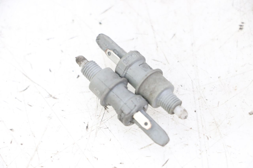 photo de CONTACTEUR FEU STOP PEUGEOT ELYSTAR 125 (2002 - 2007)