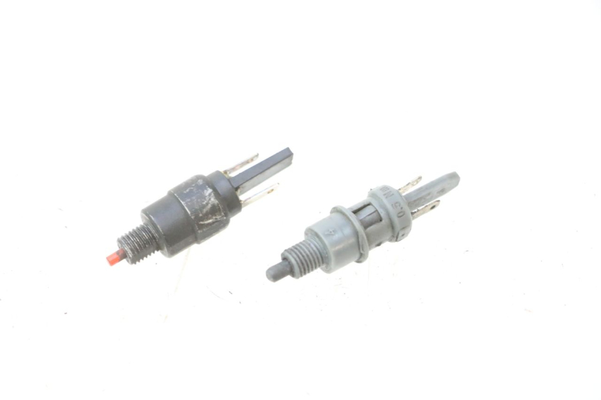photo de CONTACTEUR FEU STOP PIAGGIO FLY 2T 50 (2004 - 2017) - Vue principale