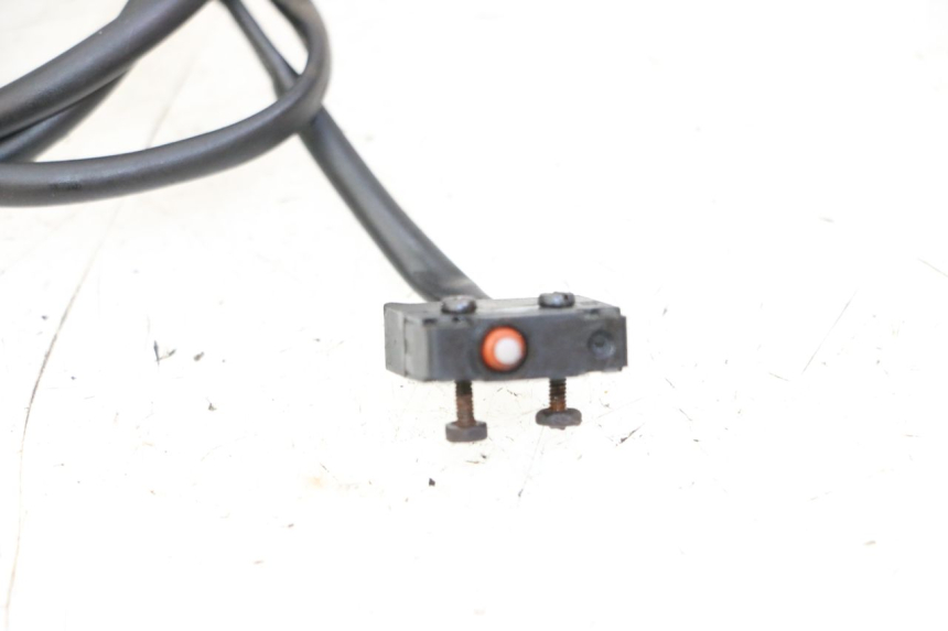 photo de CONTACTEUR FEU STOP GAUCHE BMW C1 125 (2000 - 2003)