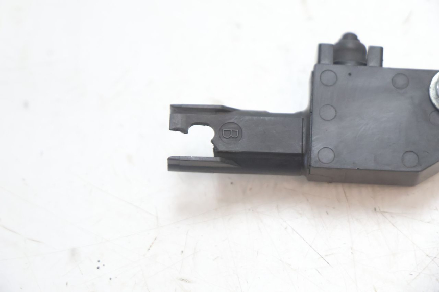 photo de CONTACTEUR FEU STOP GAUCHE BMW C SPORT 650 (2015 - 2021) - Détail de la pièce