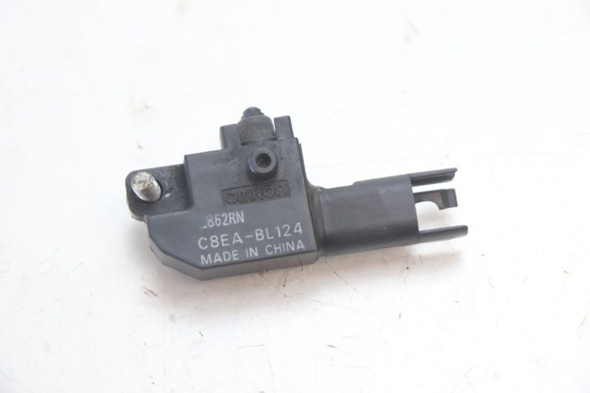 photo de CONTACTEUR FEU STOP GAUCHE BMW C SPORT 650 (2015 - 2021) - Autre angle de vue