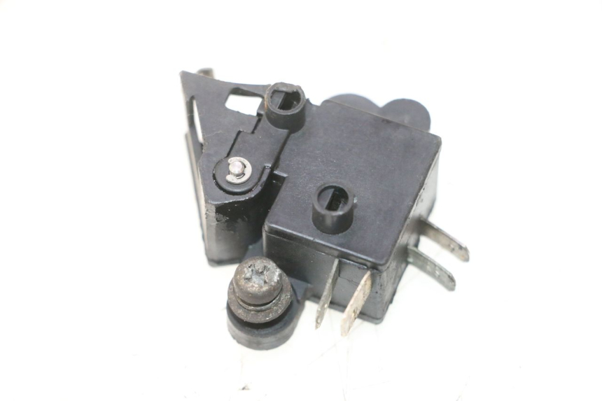 photo de CONTACTEUR FEU STOP GAUCHE HONDA FES PANTHEON 2T 125 (1998 - 2002) - Vue principale