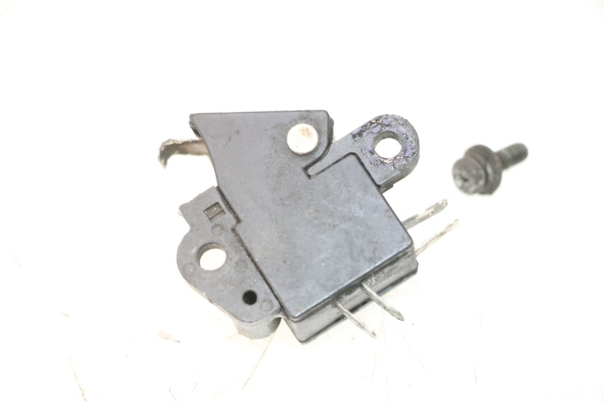 photo de CONTACTEUR FEU STOP GAUCHE HONDA FES PANTHEON 2T 125 (1998 - 2002) - Détail de la pièce