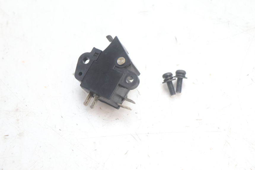 photo de CONTACTEUR FEU STOP GAUCHE HONDA FJS SILVER WING SILVERWING 400 (2005 - 2008) - Zoom état d’usage