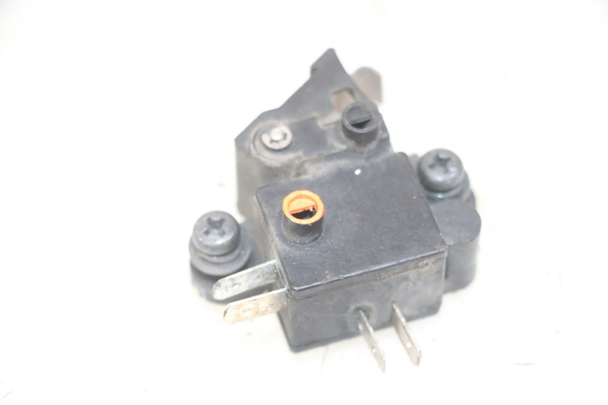 photo de CONTACTEUR FEU STOP GAUCHE HONDA FORZA ABS 300 (2013 - 2019)