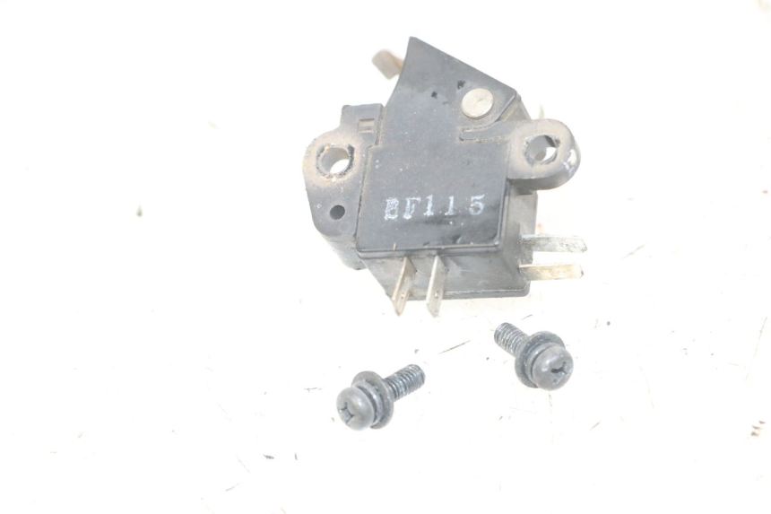 photo de CONTACTEUR FEU STOP GAUCHE HONDA FORZA ABS 300 (2013 - 2019)