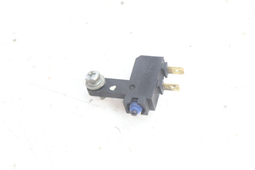photo de CONTACTEUR FEU STOP GAUCHE YAMAHA N-MAX NMAX 125 (2021 - 2024) - Détail de la pièce