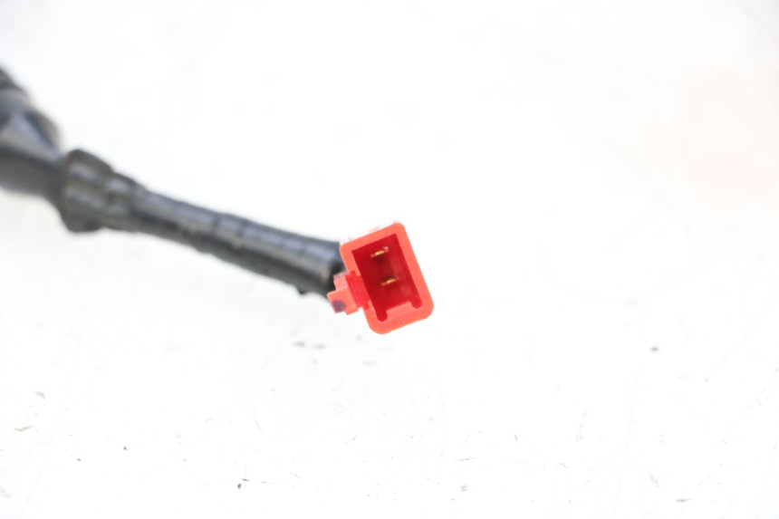 photo de CONTACTEUR FEU STOP GAUCHE YAMAHA NEO'S CORE 1 (2022 - 2026) - Zoom état d’usage